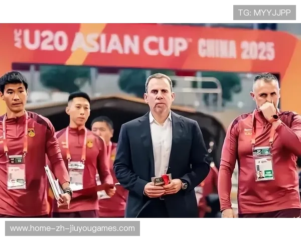 国足教练团队战术研究与创新实践，国足教练组人员资料